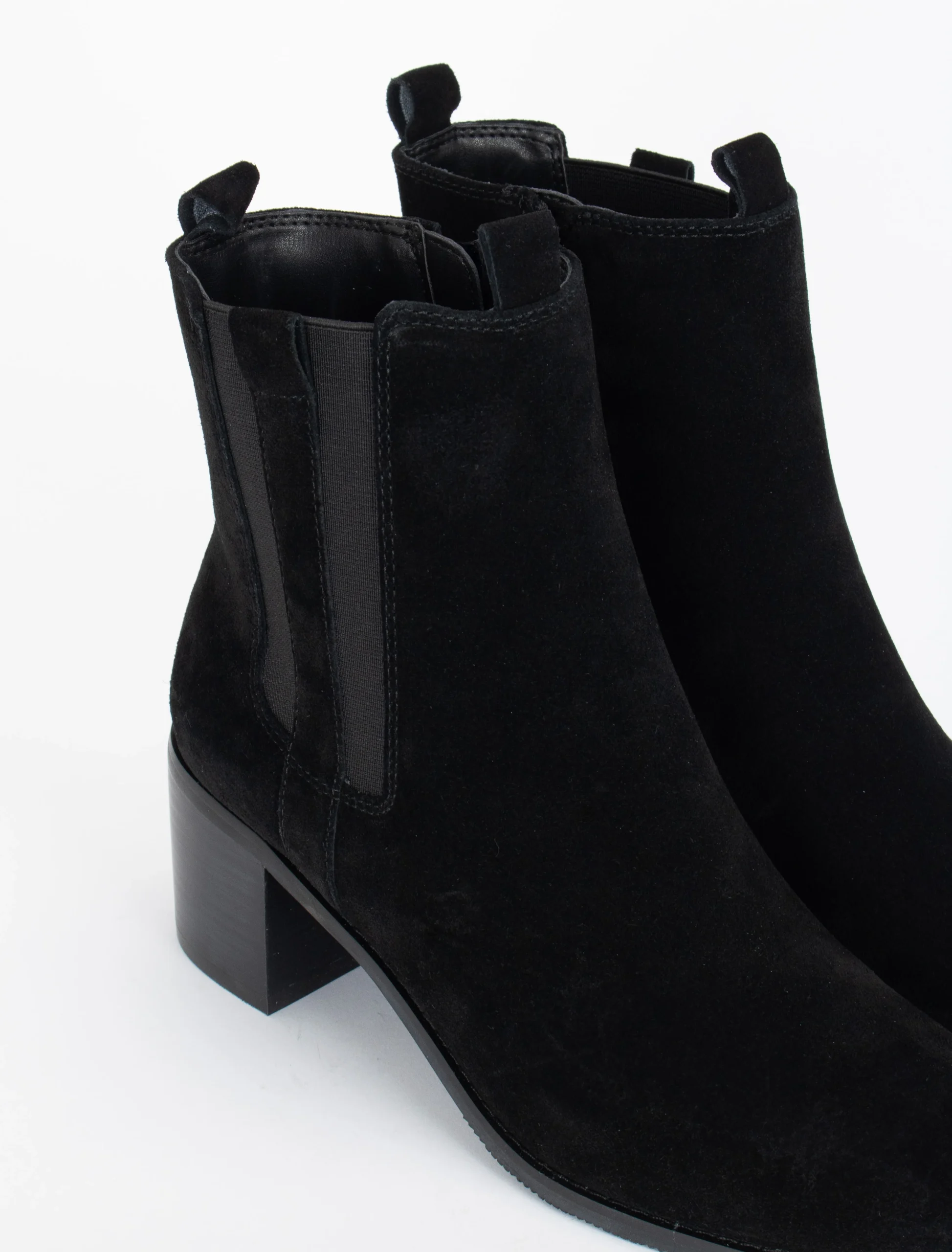 MALLORYS – Image 5