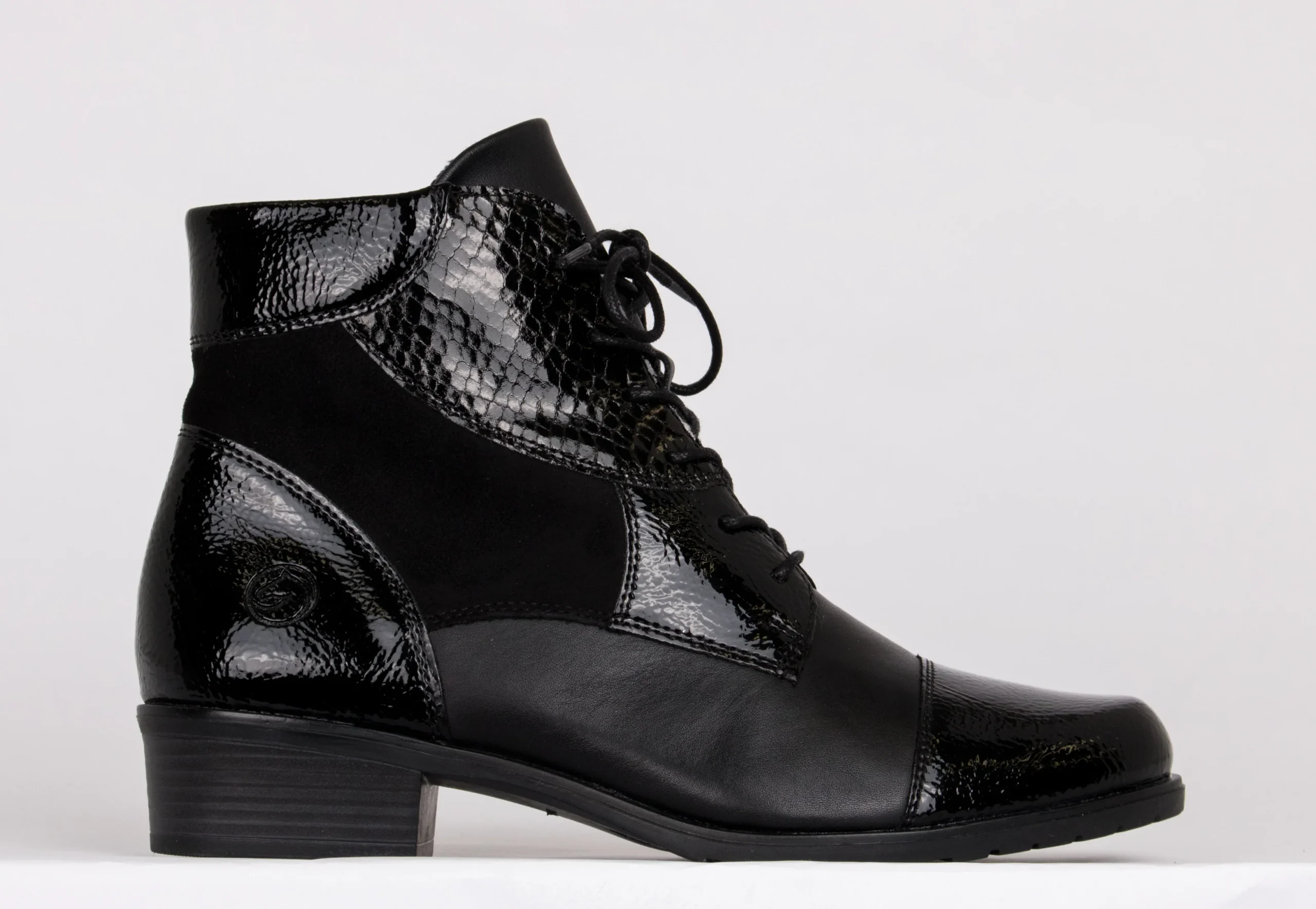 D6882-01 – Image 2