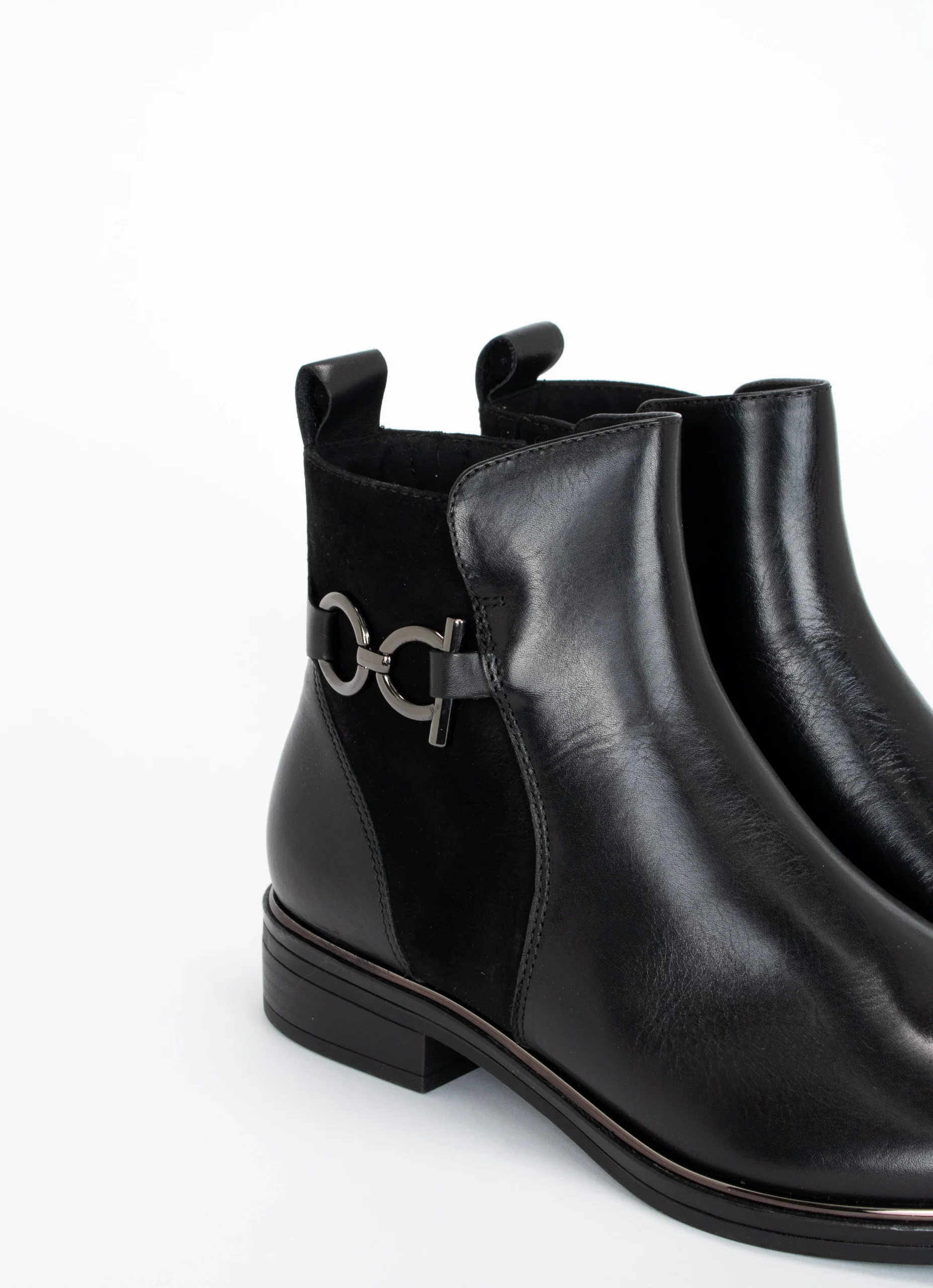 25325-43 – Image 4