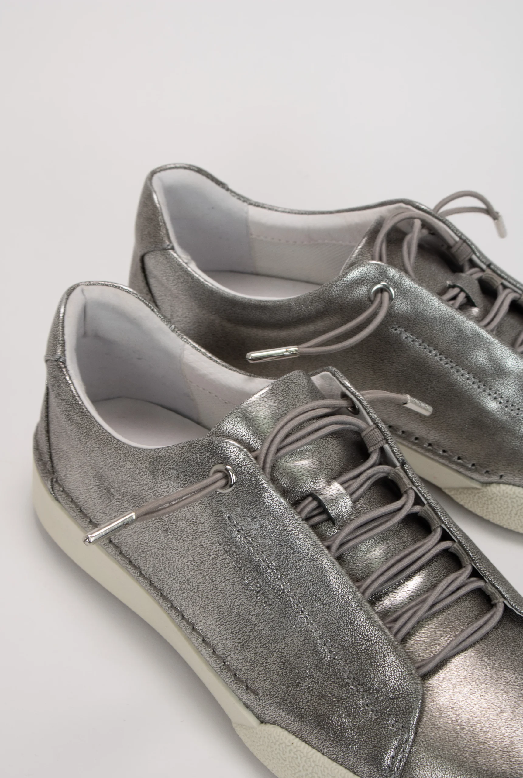 CLAIRE 24 – Image 7