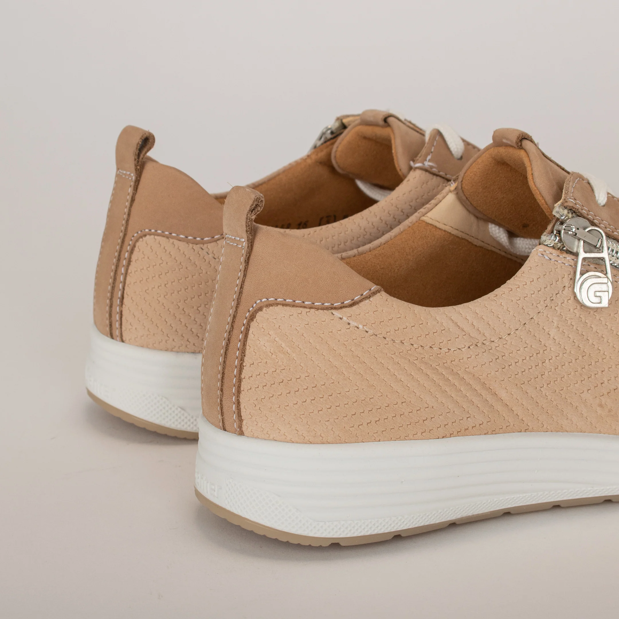 5-208108 – Image 8