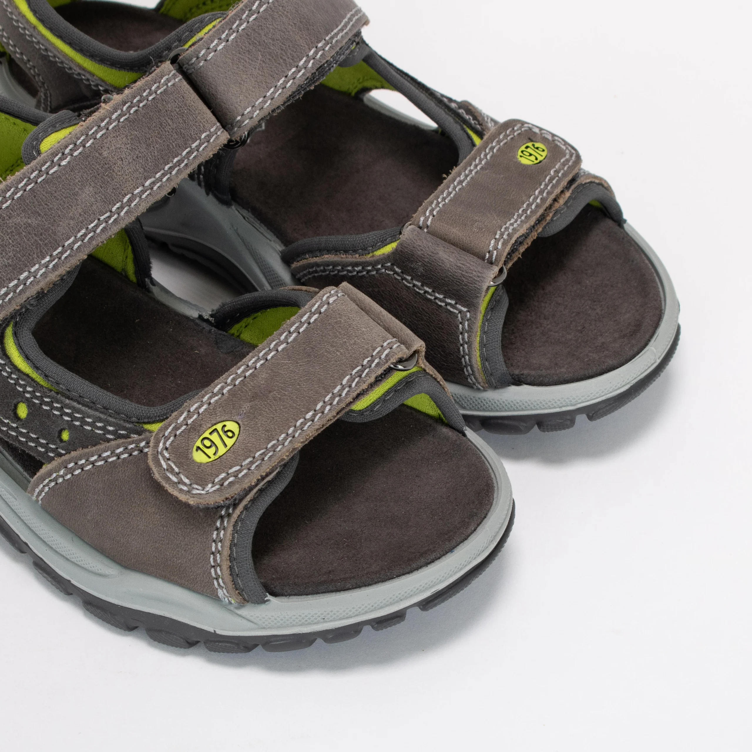 13977-22 – Image 4