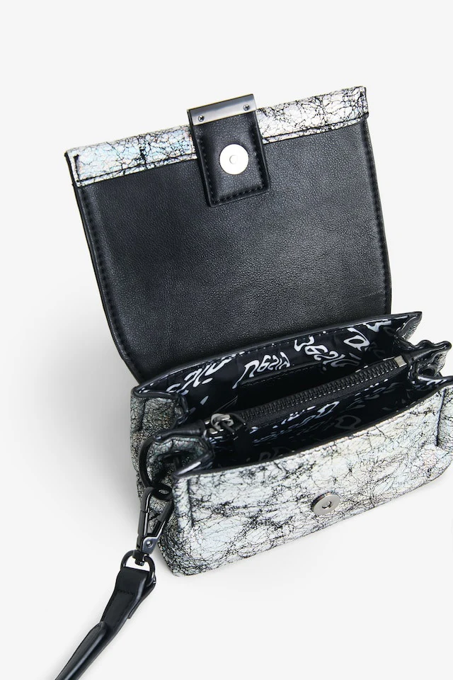 22WAXP97 – Image 3